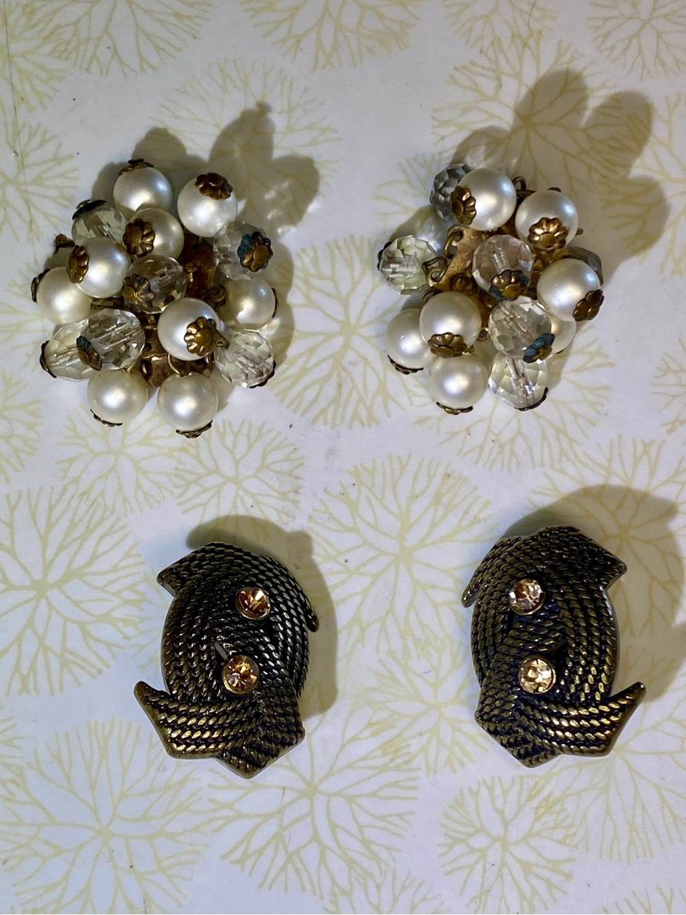 Vintage clip on earrings (2pairs)